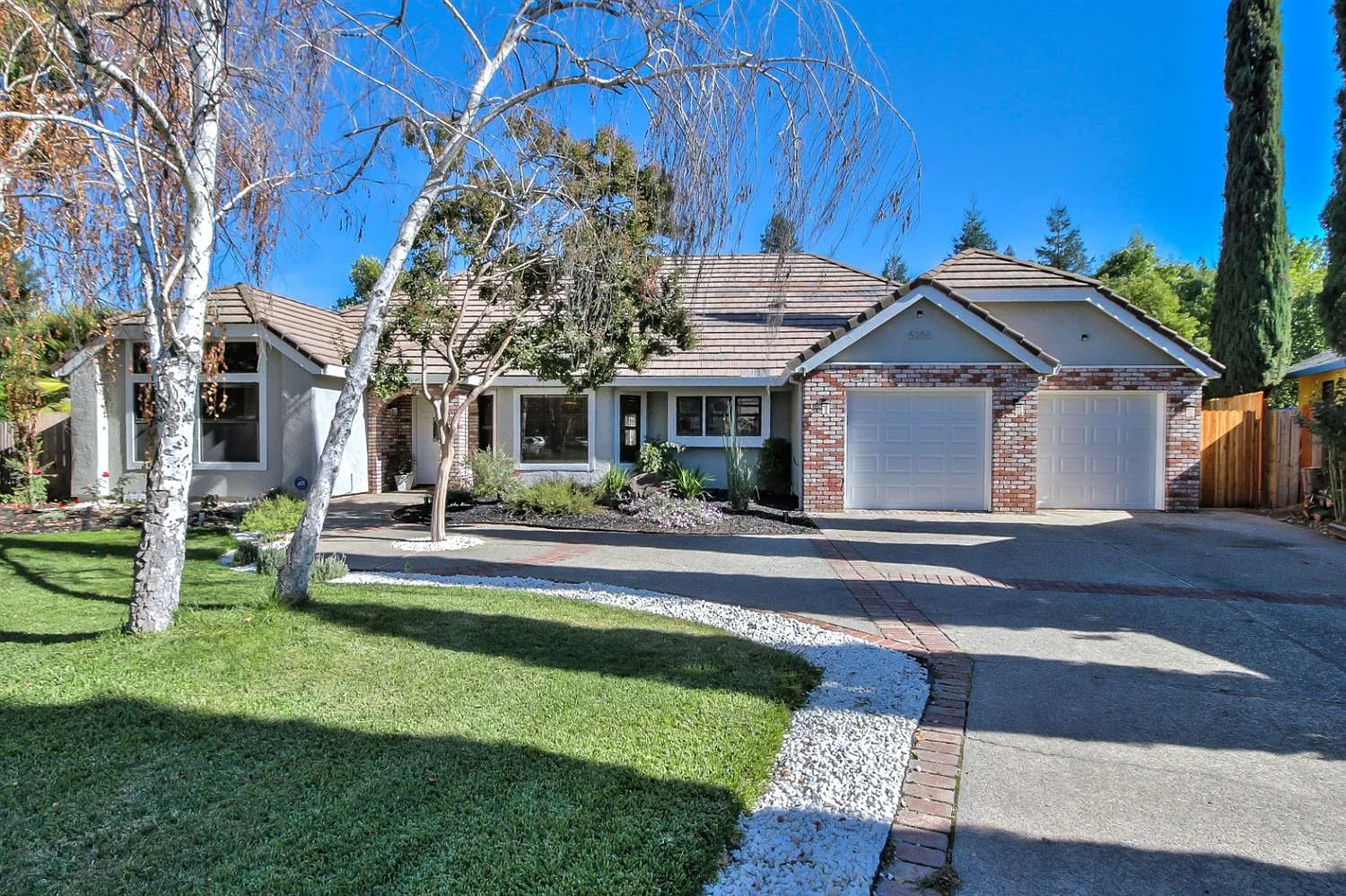 5255 Mission View Ct photo 1