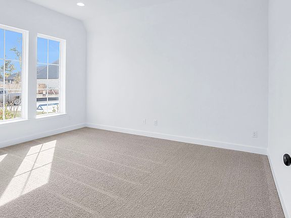 5th image of 26536 Pioneer Pointe Ct