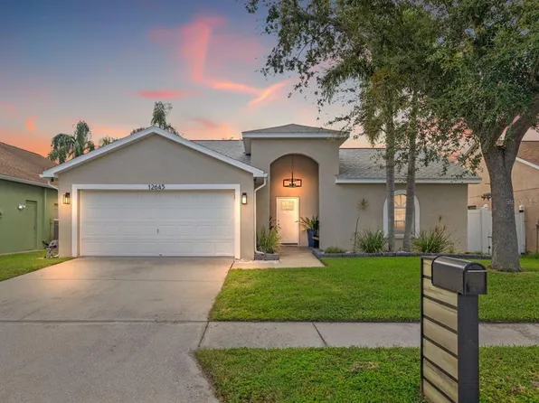 12645 Pineforest Way E, Largo, FL 33773