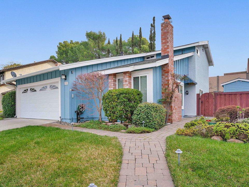 1st image of 273 Riverwood Cir