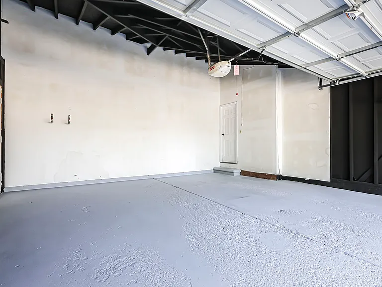 552 Allview Ct — Photo 38