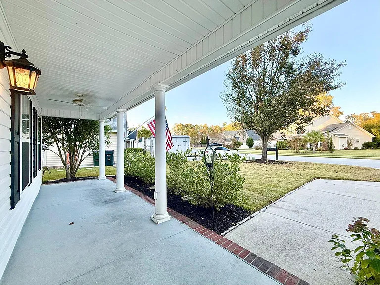 108 Willowbend Ln — Photo 3