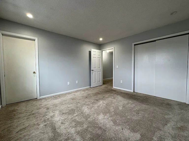 39 Belmont Cir #B — Photo 10
