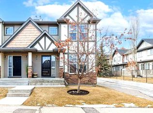 112 E Everridge Cmn SW, Calgary, AB T2Y5H1