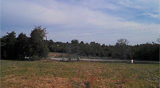 2nd image of 1639 Elcan Rd