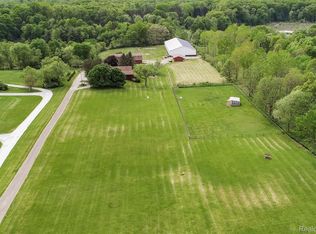 841 N Latson Rd, Howell, MI 48843