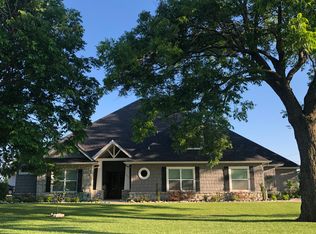 803 E 9th St, Cushing, OK 74023