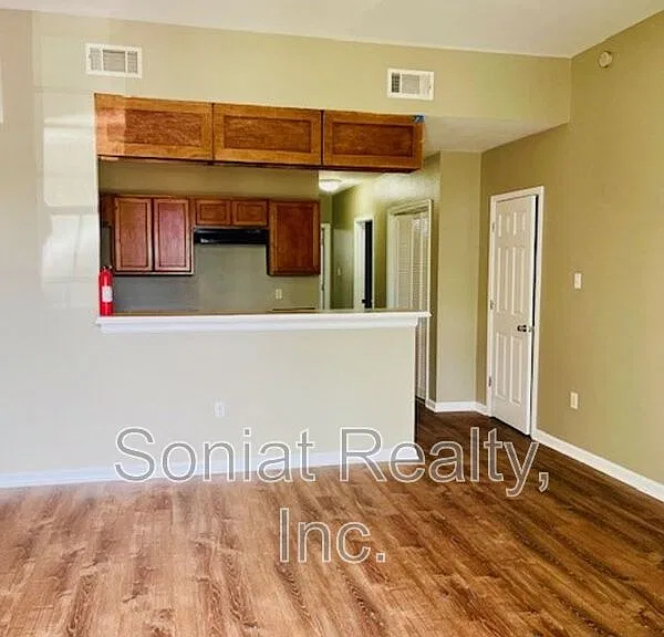 2645 N Galvez St — Photo 2