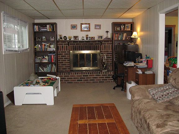 Huge bonus family room (22x12)