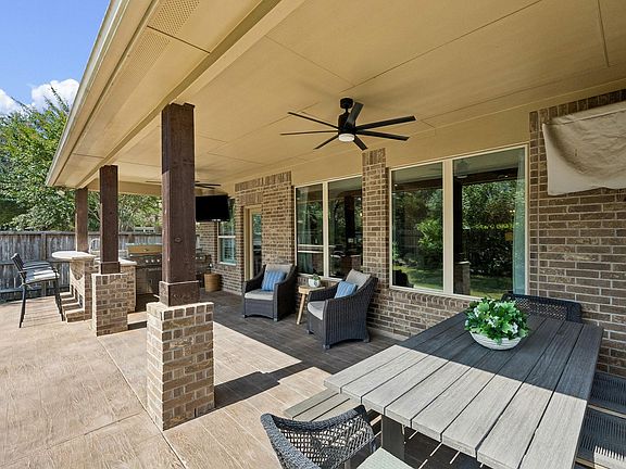 4th image of 5202 Red Oak Valley Dr