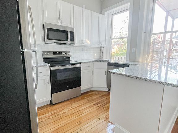 3rd image of 1820 Park Ave #1