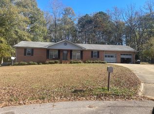 349 Brookridge Dr, Lagrange, GA 30241