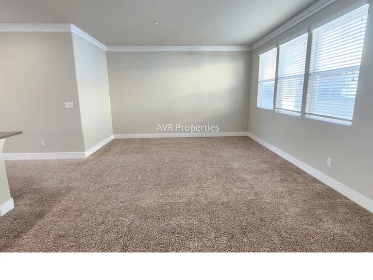 5635 Melodia Cir — Photo 7