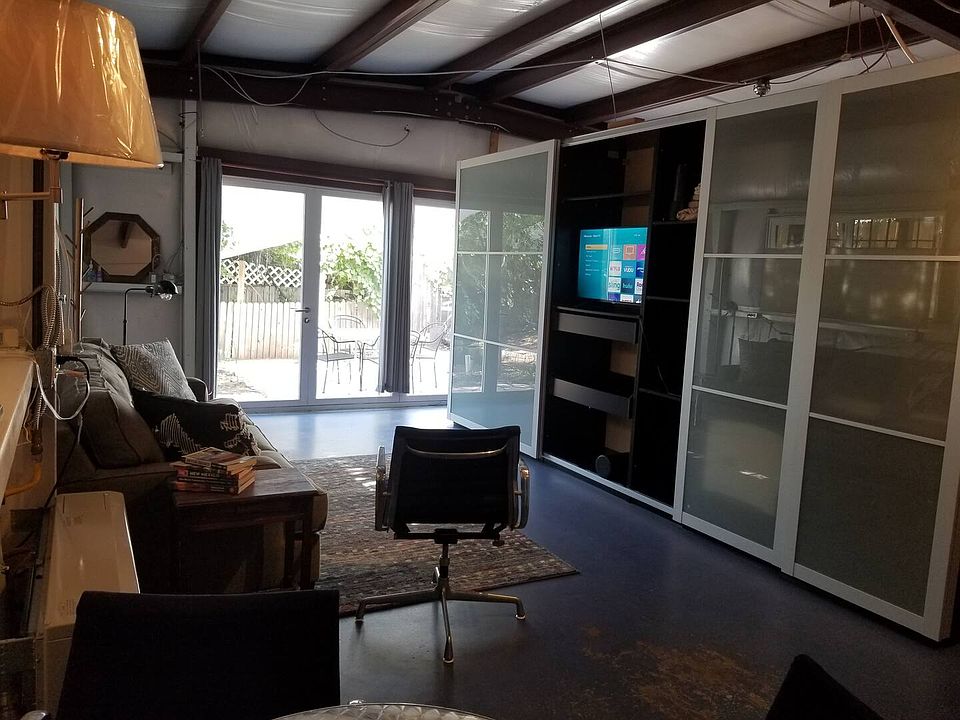 1st image of 309 Harvard Dr SE #2