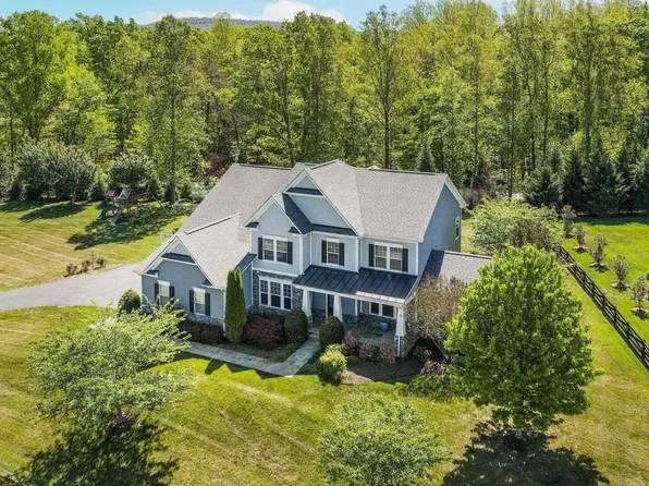 1630 Victor Pl, Charlottesville, VA 22903