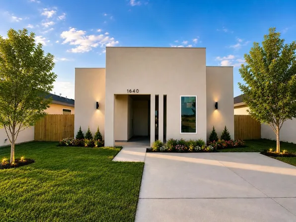 1640 Secretaria Ln, Laredo, TX 78046
