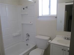 3rd image of 4354 Cy Cliffview Cir APT 1B