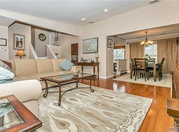 3rd image of 18 Simpson Dr