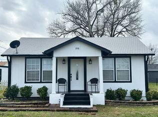 206 W Grand Ave, Longview, TX 75604
