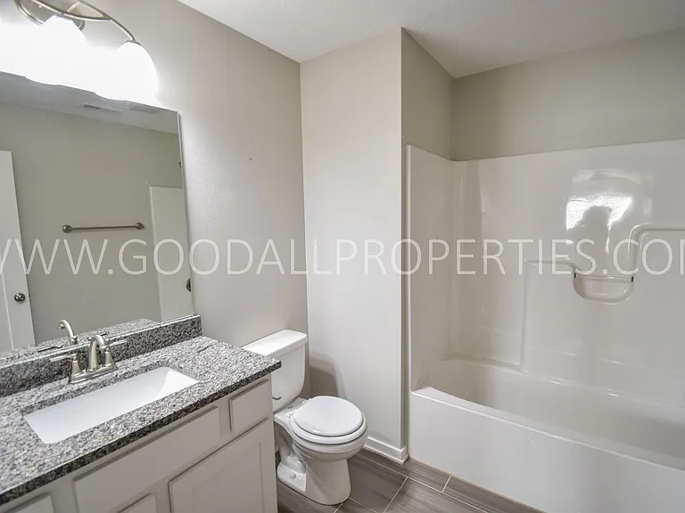 2726 NW Kate Shelley Ln — Photo 13