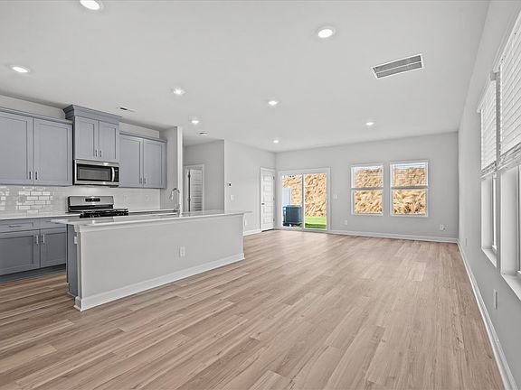 The Opal floorplan modeled at Northbrook Village Townes.