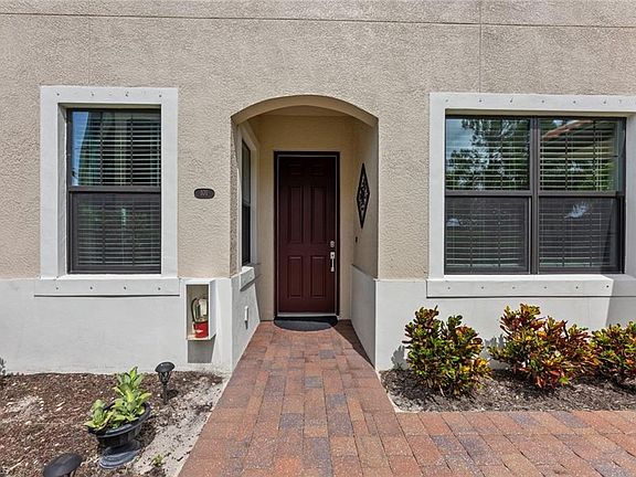4th image of 26127 Palace LN #101