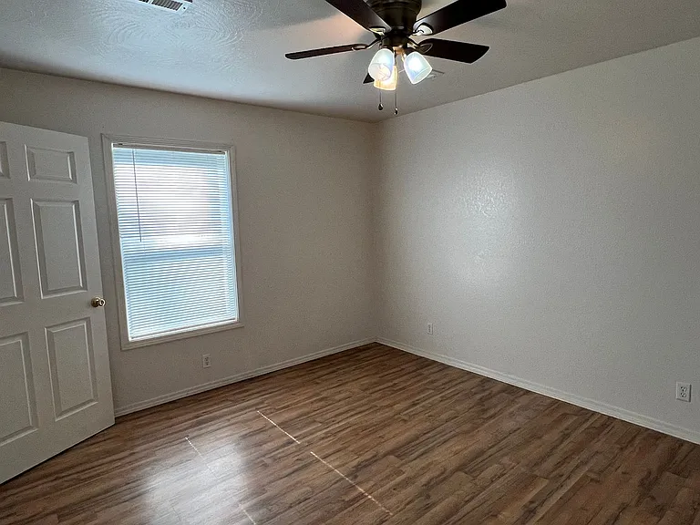 2508 N National Ave — Photo 9