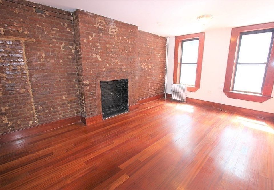 1st image of 112 E 4th St APT 1A