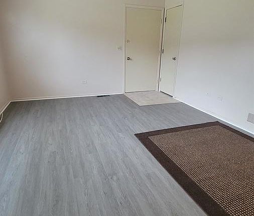 3rd image of 2618 Northfield Ave #1