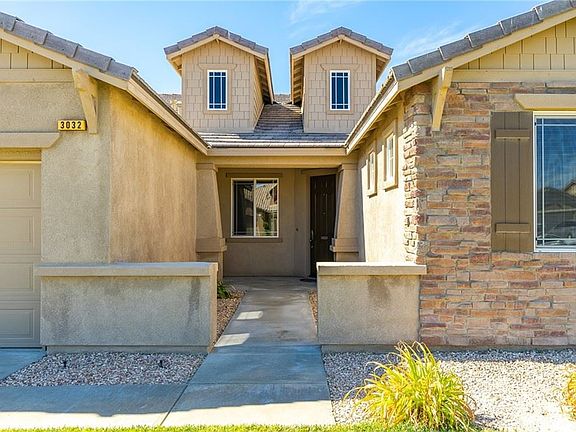 3rd image of 3032 Desert Moon Ave