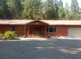 411 Snowberry Rd, Roseburg, OR 97471