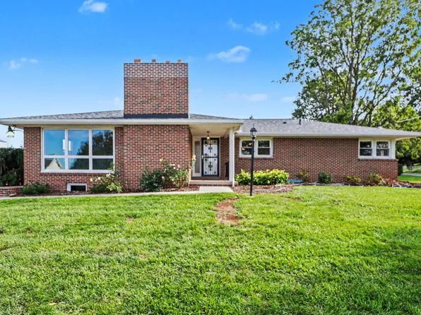 831 Limekiln Rd, New Cumberland, PA 17070