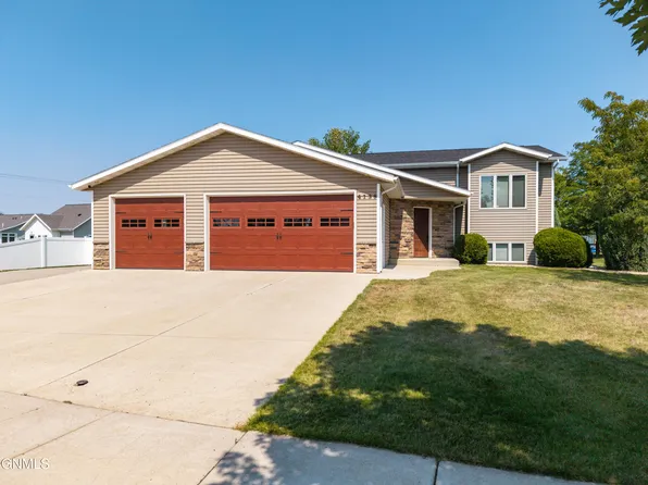 4139 Bayport Pl SE, Mandan, ND 58554
