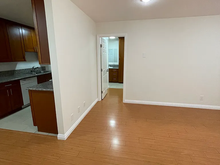 7261 Amigo Ave #10, Reseda, CA 91335 — Photo 21