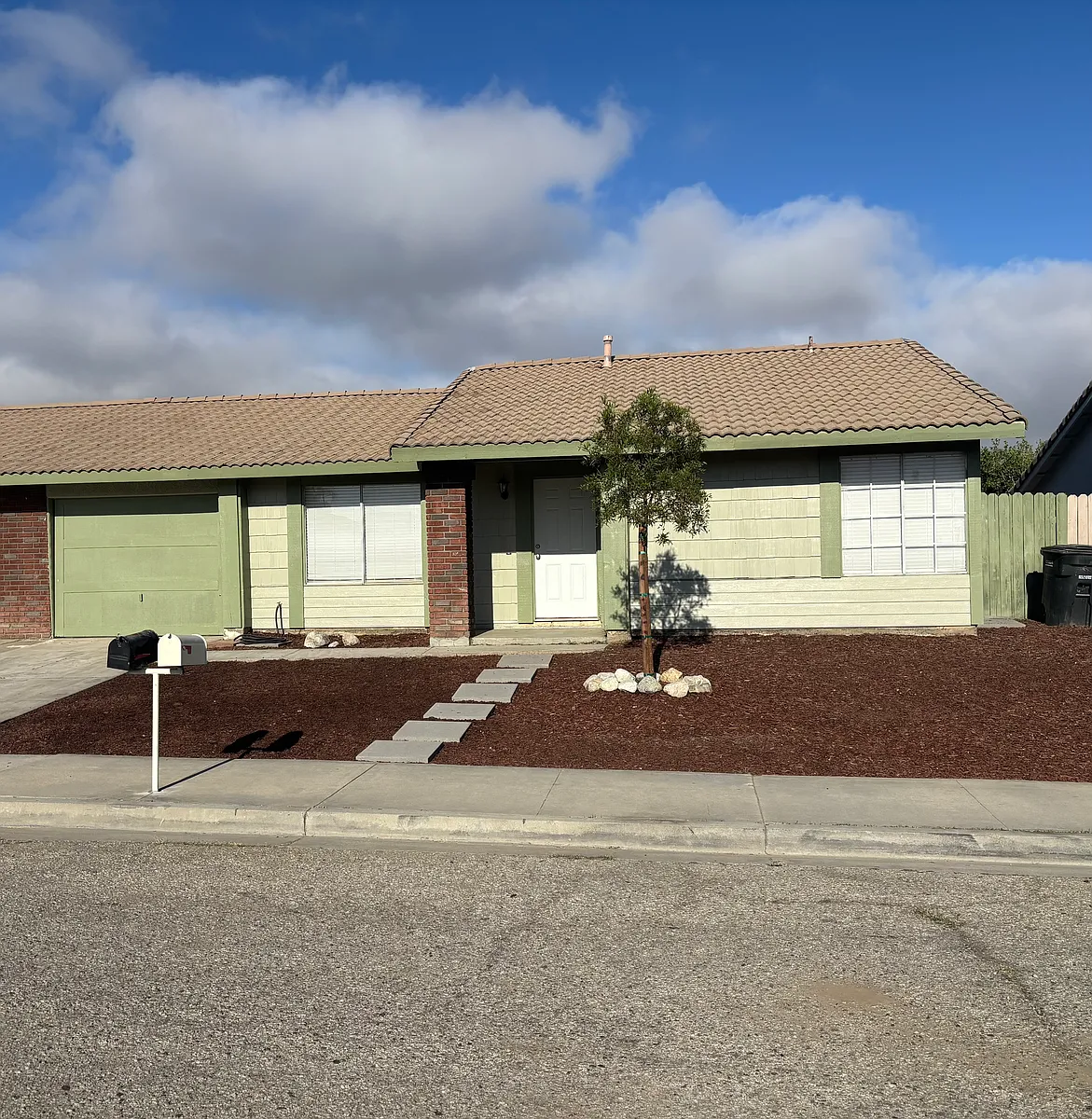 Building Photo - 2068 Whitman Dr