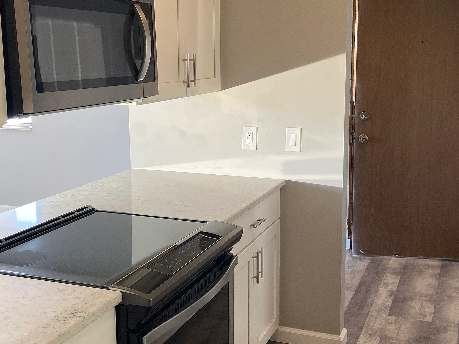 3 bed, 1150 sqft, $1,300 — Photo 3