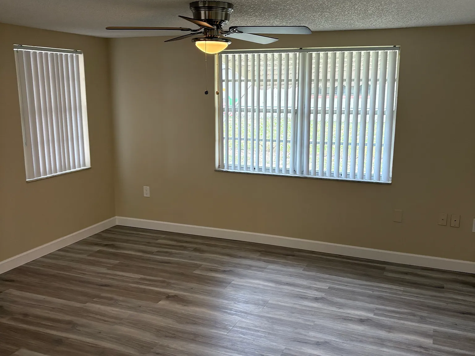 2 bed, 1200 sqft, $1,600 — Photo 3