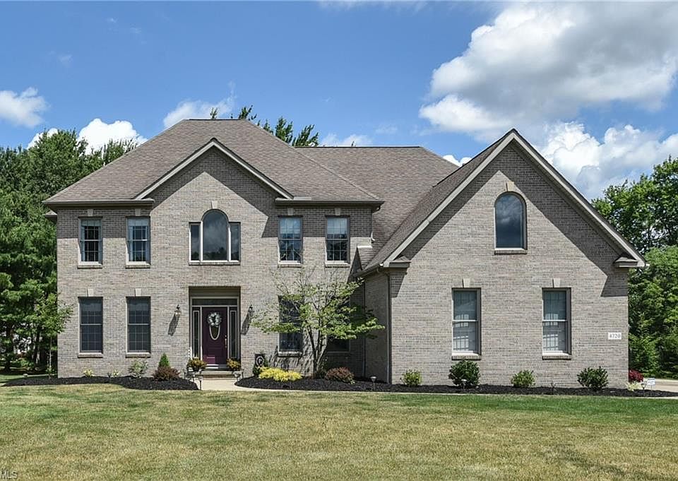 1st image of 4720 Valleybrook Dr