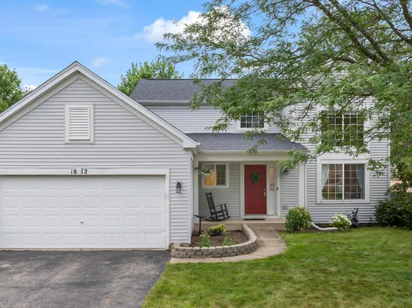 1812 Royal Ct, Aurora, IL 60503