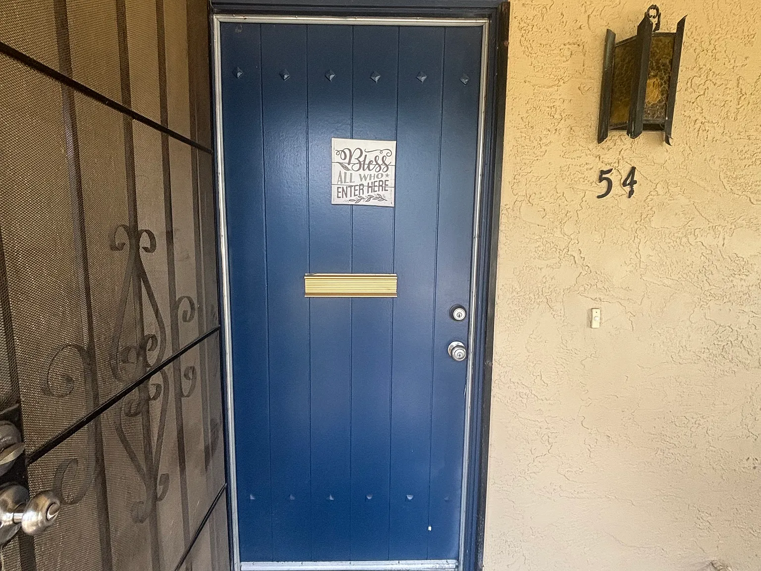 2 bed, 1.5 bath, 1008 sqft, $1,900 — Photo 3