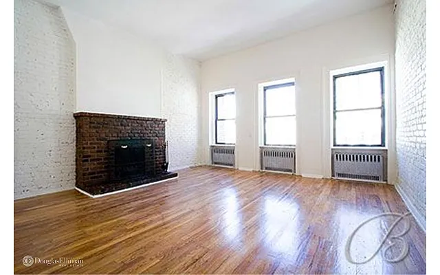 Rented by Douglas Elliman | media 18