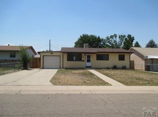 2037 Ridgewood Ln, Pueblo, CO 81005