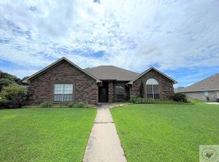418 Meadowridge Cir, Texarkana, AR 71854