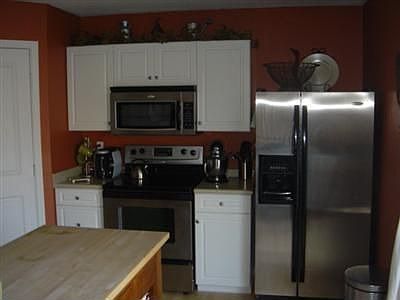 4th image of 2495 Aristocracy Cir