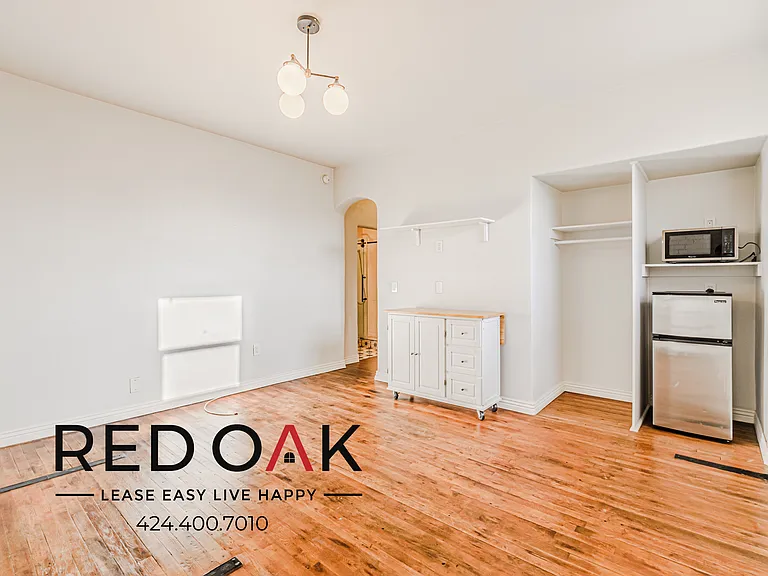 2731 Beverly Blvd #405 — Photo 6