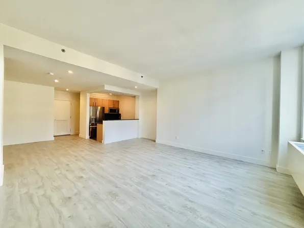 229 W 60th St, New York, NY