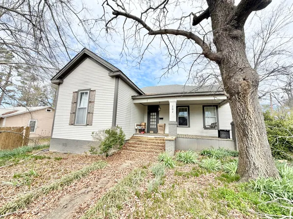 202 Davis St, Booneville, MS 38829