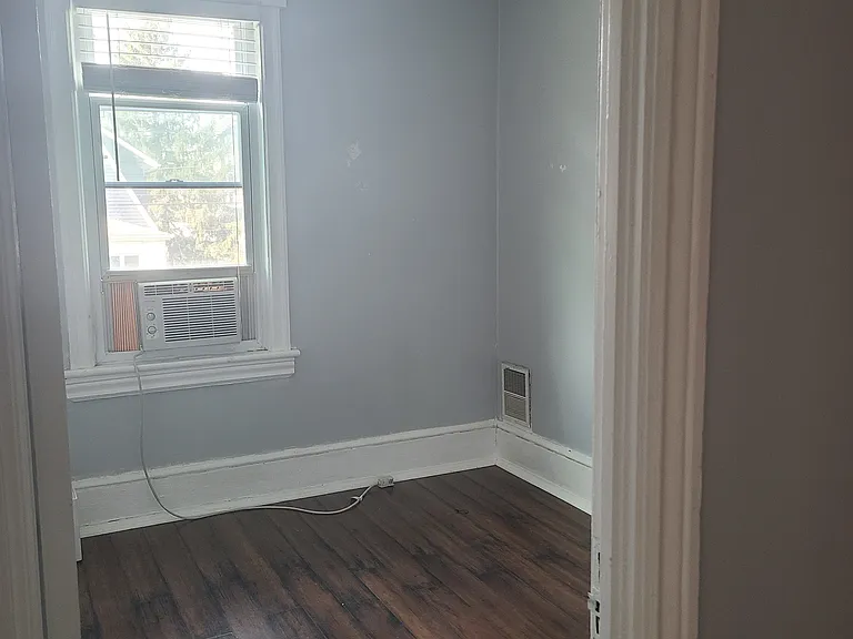 219 Virginia Ave #B — Photo 12