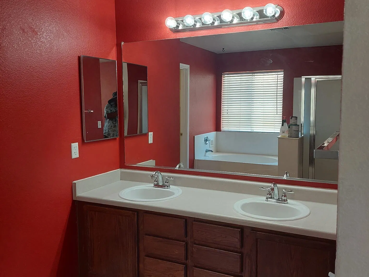 3 bed, 2200 sqft, $2,250 — Photo 3