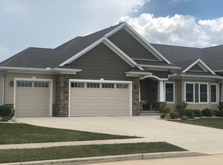 1865 Cedar Ln, Peru, IL 61354